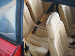 Illustration for article titled Nice Price Or Crack Pipe: 5,944-Mile Ferrari Mondia Cabriolet For $37,995?